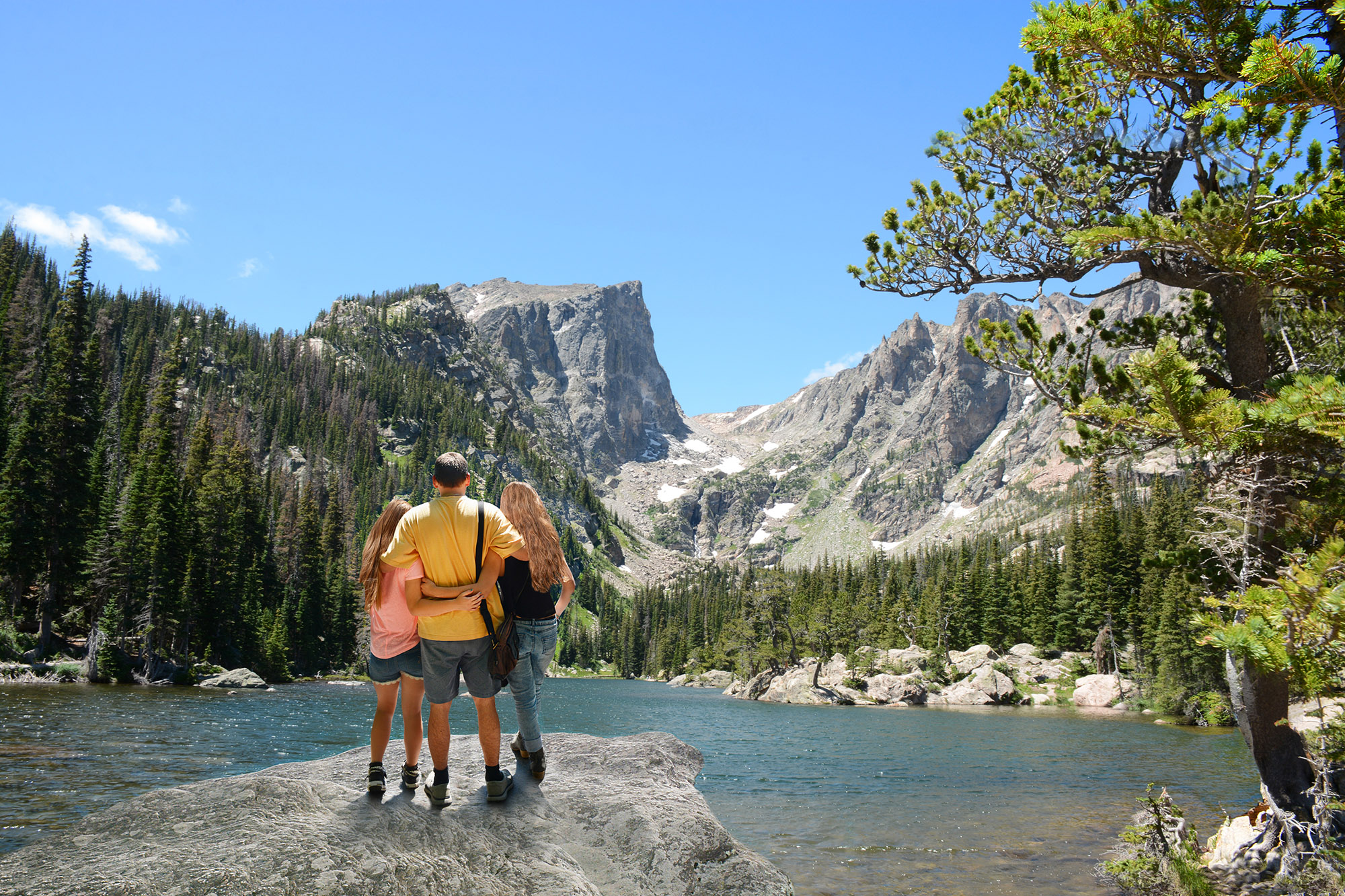 CO_Rocky Mountains National Park_Dream Lake_Family shutterstock_481160290